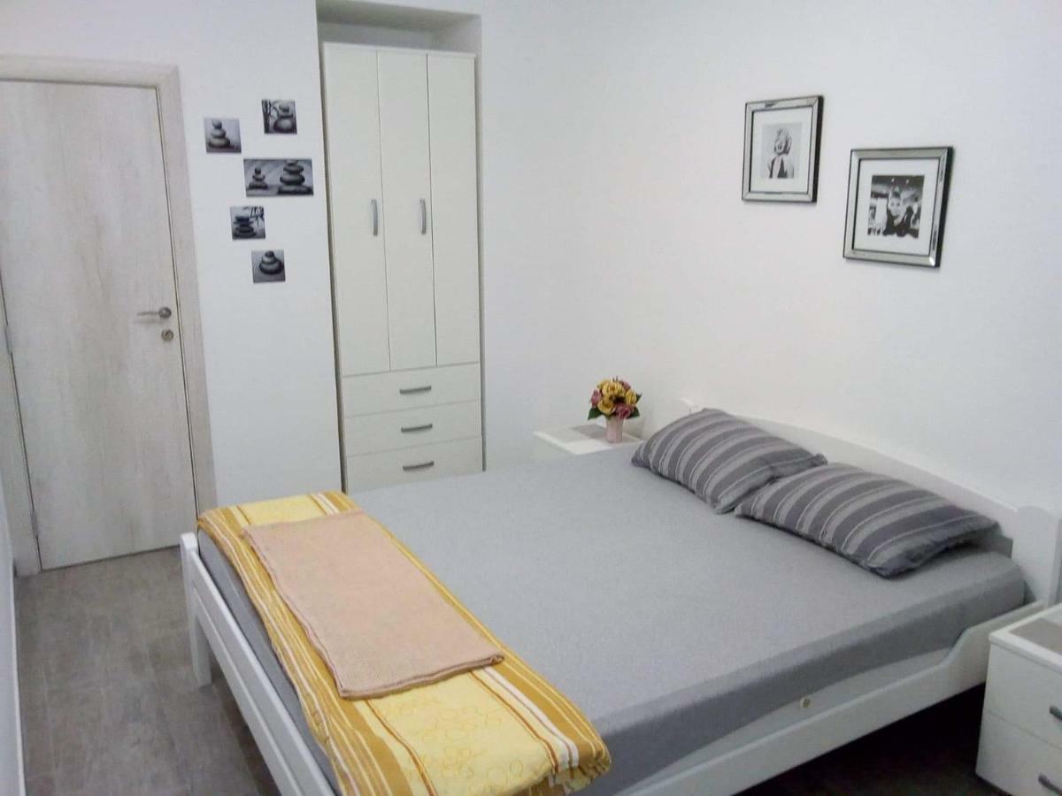 Tara Deluxe Apartment 부드바 외부 사진