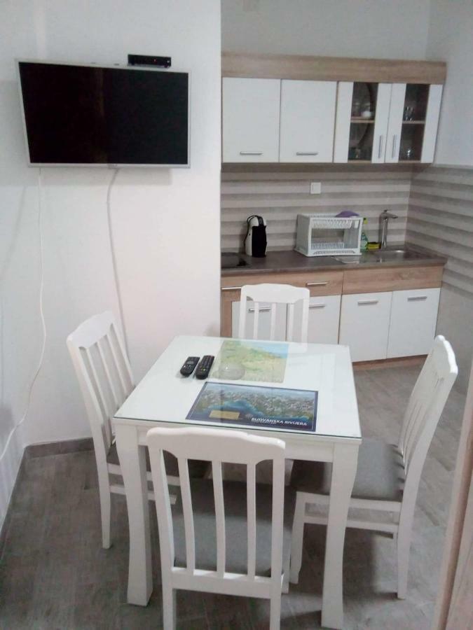 Tara Deluxe Apartment 부드바 외부 사진